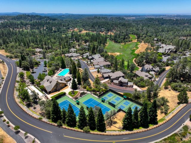 1412 Lodge View Dr, Meadow Vista, CA 95722