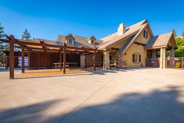 1412 Lodge View Dr, Meadow Vista, CA 95722