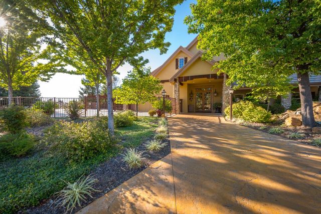 1412 Lodge View Dr, Meadow Vista, CA 95722