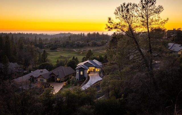 1412 Lodge View Dr, Meadow Vista, CA 95722