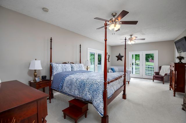 395 Cedar Lake Road, Versailles, KY 40383