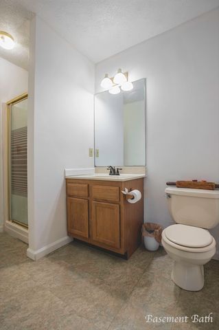 395 Cedar Lake Road, Versailles, KY 40383