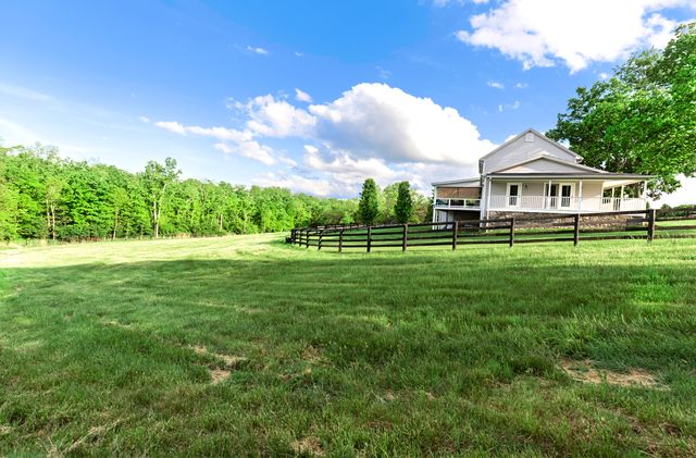 395 Cedar Lake Road, Versailles, KY 40383