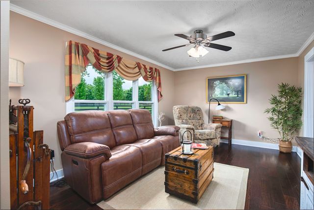 395 Cedar Lake Road, Versailles, KY 40383