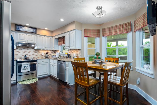 395 Cedar Lake Road, Versailles, KY 40383