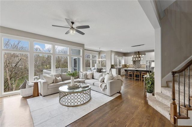 4246 W 150 Terrace, Leawood, KS 66224