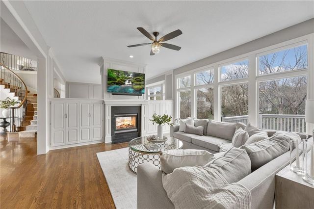4246 W 150 Terrace, Leawood, KS 66224