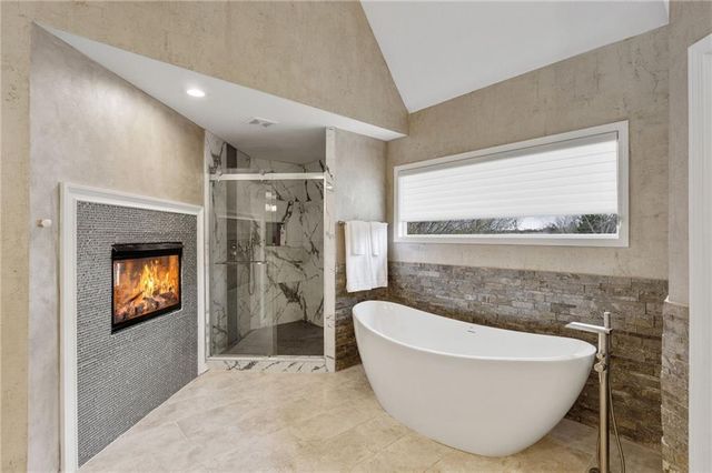 4246 W 150 Terrace, Leawood, KS 66224