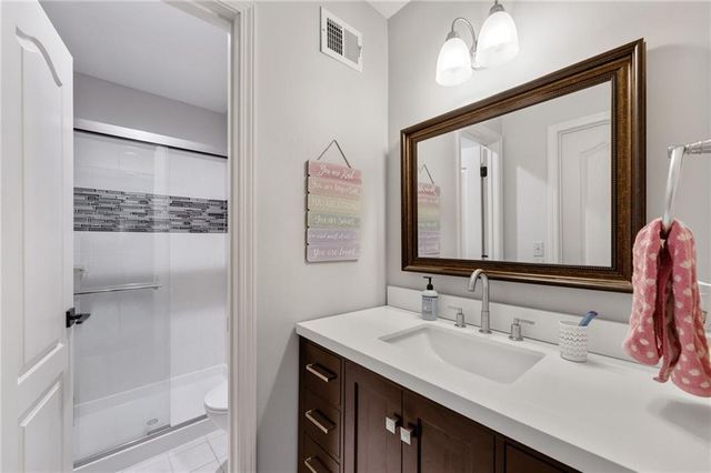 4246 W 150 Terrace, Leawood, KS 66224