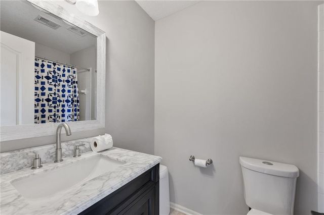 4246 W 150 Terrace, Leawood, KS 66224