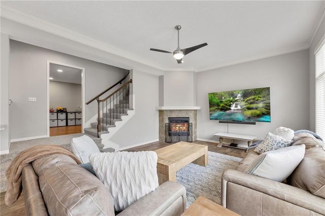4246 W 150 Terrace, Leawood, KS 66224