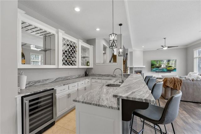 4246 W 150 Terrace, Leawood, KS 66224