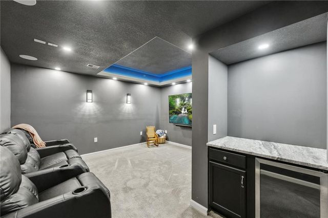 4246 W 150 Terrace, Leawood, KS 66224