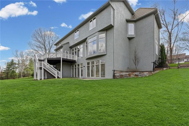 4246 W 150 Terrace, Leawood, KS 66224