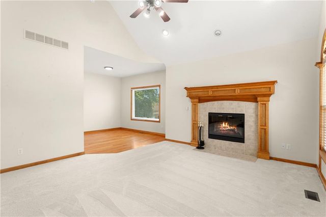 707 NW Baytree Circle, Grain Valley, MO 64029