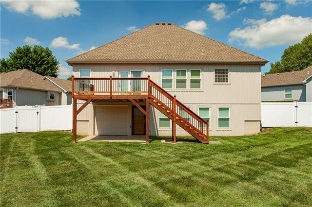 707 NW Baytree Circle, Grain Valley, MO 64029