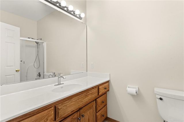 707 NW Baytree Circle, Grain Valley, MO 64029