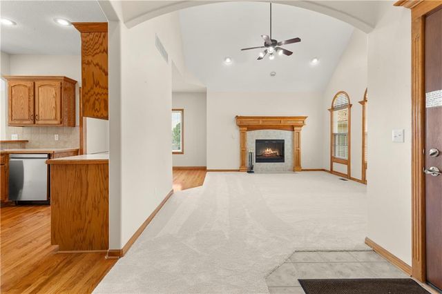 707 NW Baytree Circle, Grain Valley, MO 64029