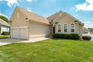 707 NW Baytree Circle, Grain Valley, MO 64029