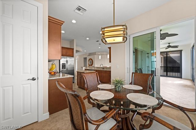 8069 Players Cove DR 202, Naples, FL 34113