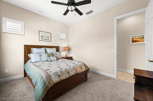 8069 Players Cove DR 202, Naples, FL 34113