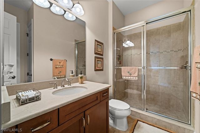 8069 Players Cove DR 202, Naples, FL 34113