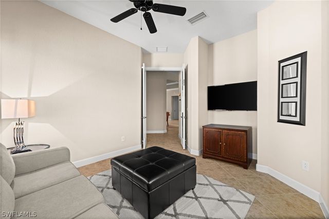 8069 Players Cove DR 202, Naples, FL 34113