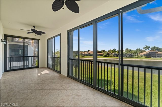 8069 Players Cove DR 202, Naples, FL 34113