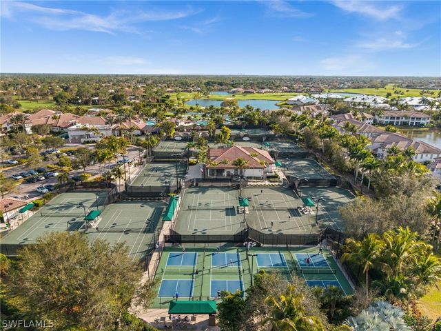 8069 Players Cove DR 202, Naples, FL 34113