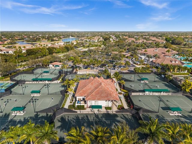 8069 Players Cove DR 202, Naples, FL 34113