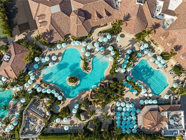 8069 Players Cove DR 202, Naples, FL 34113