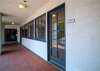1611 E 4th Street 204, Santa Ana, CA 92701