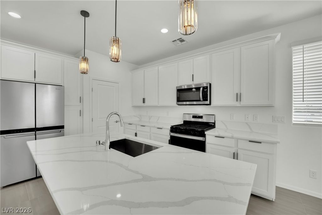 7805 Bethel Height Lane, Las Vegas, NV 89113 — exterior