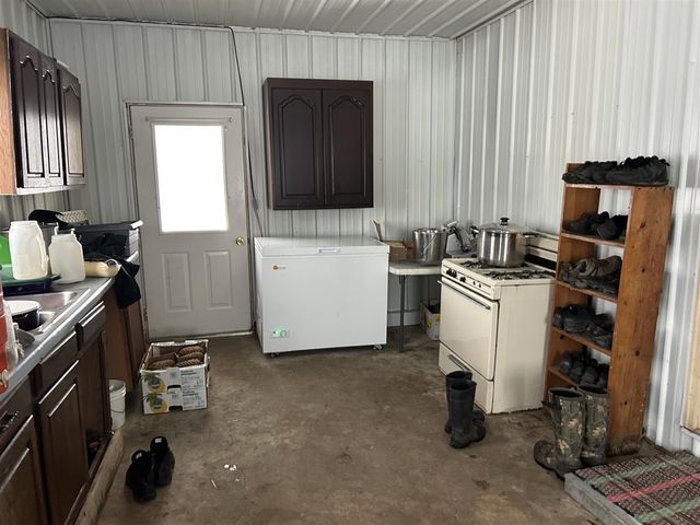 4273 W 80th Street, Fremont, MI 49412