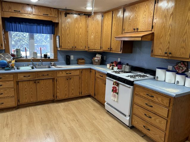 4273 W 80th Street, Fremont, MI 49412