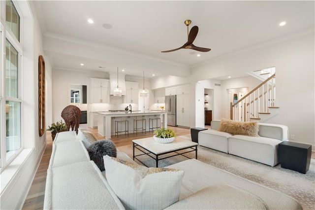 4617 W 72nd Street, Prairie Village, KS 66208