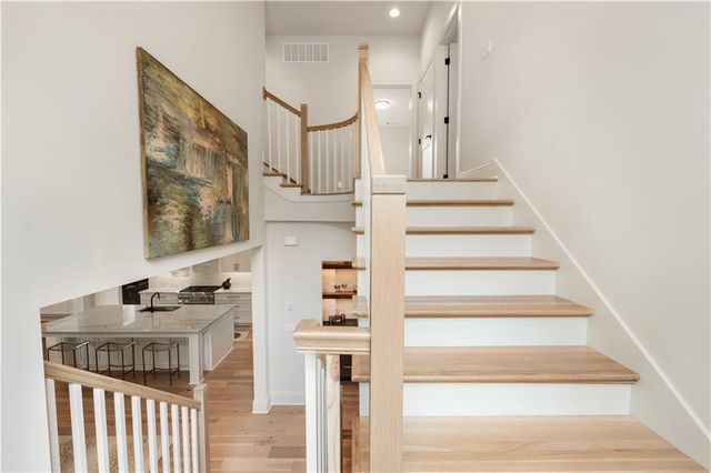 4617 W 72nd Street, Prairie Village, KS 66208