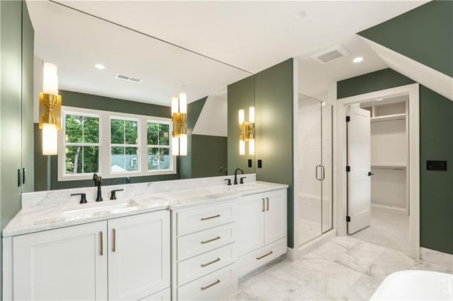 4617 W 72nd Street, Prairie Village, KS 66208