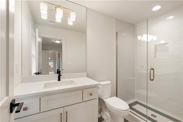 4617 W 72nd Street, Prairie Village, KS 66208