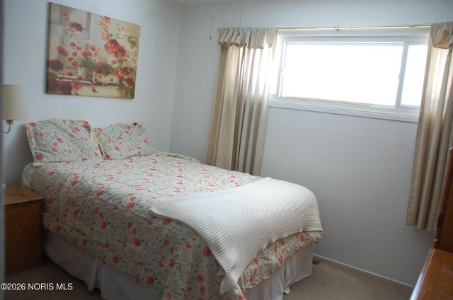 3016 Lambert Drive, Toledo, OH 43613