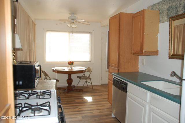 3016 Lambert Drive, Toledo, OH 43613