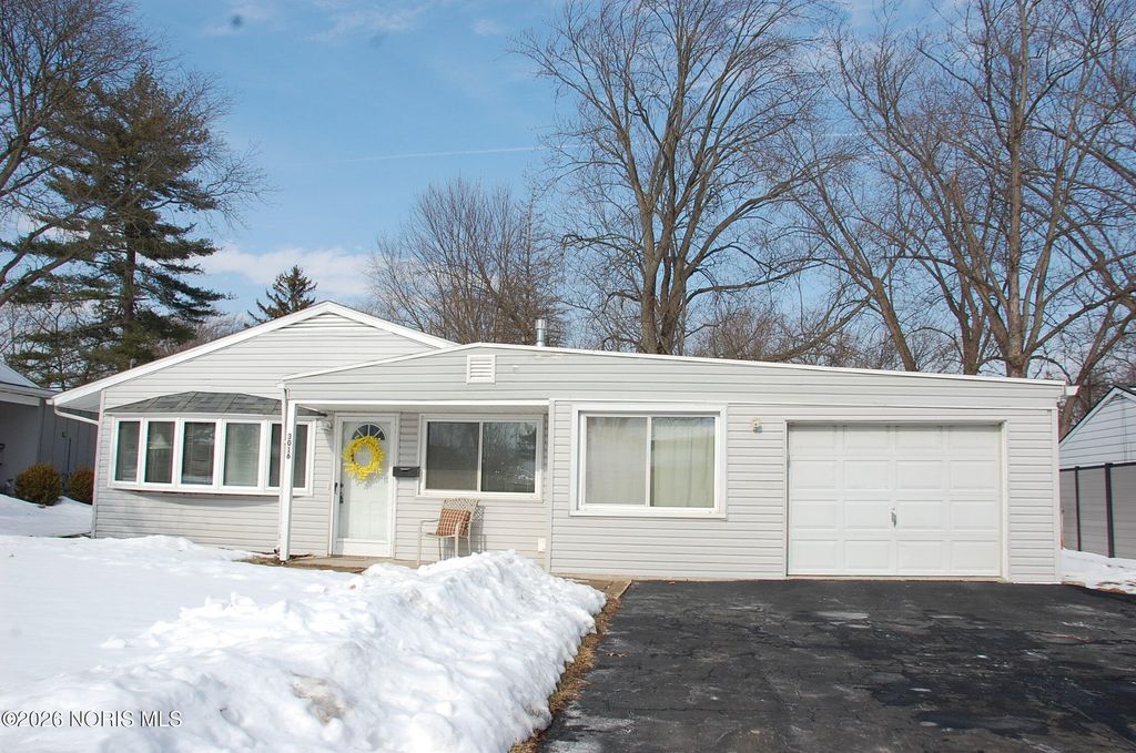 3016 Lambert Drive, Toledo, OH 43613