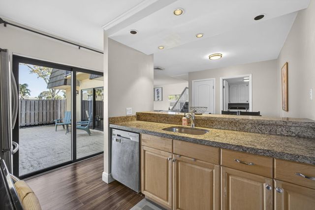 1101 11TH Way, West Palm Beach, FL 33407