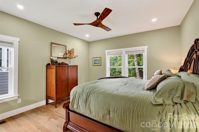 310 Magnolia Ridge Road, Swannanoa, NC 28778