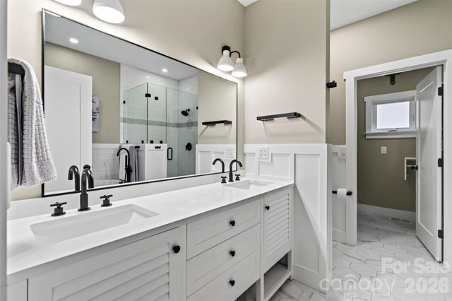 310 Magnolia Ridge Road, Swannanoa, NC 28778
