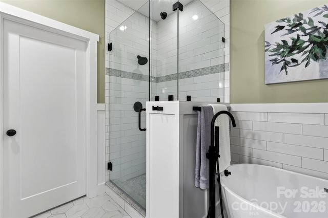 310 Magnolia Ridge Road, Swannanoa, NC 28778