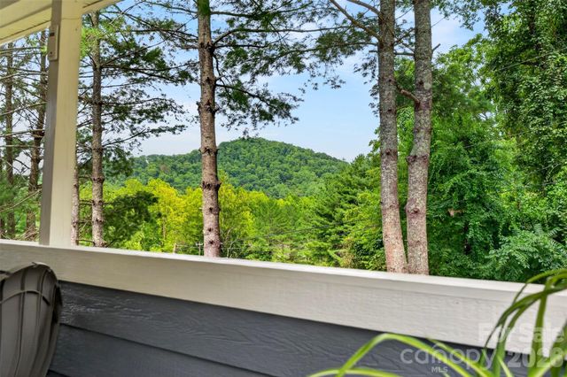 310 Magnolia Ridge Road, Swannanoa, NC 28778