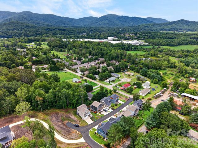 310 Magnolia Ridge Road, Swannanoa, NC 28778