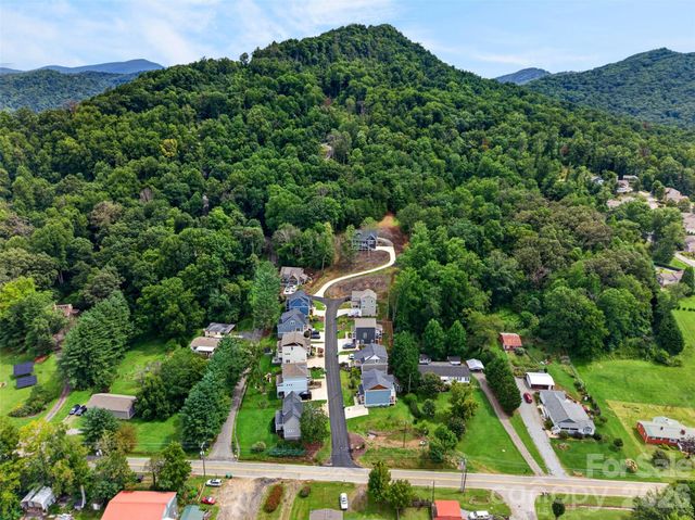 310 Magnolia Ridge Road, Swannanoa, NC 28778