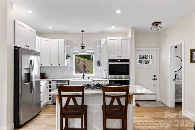 310 Magnolia Ridge Road, Swannanoa, NC 28778